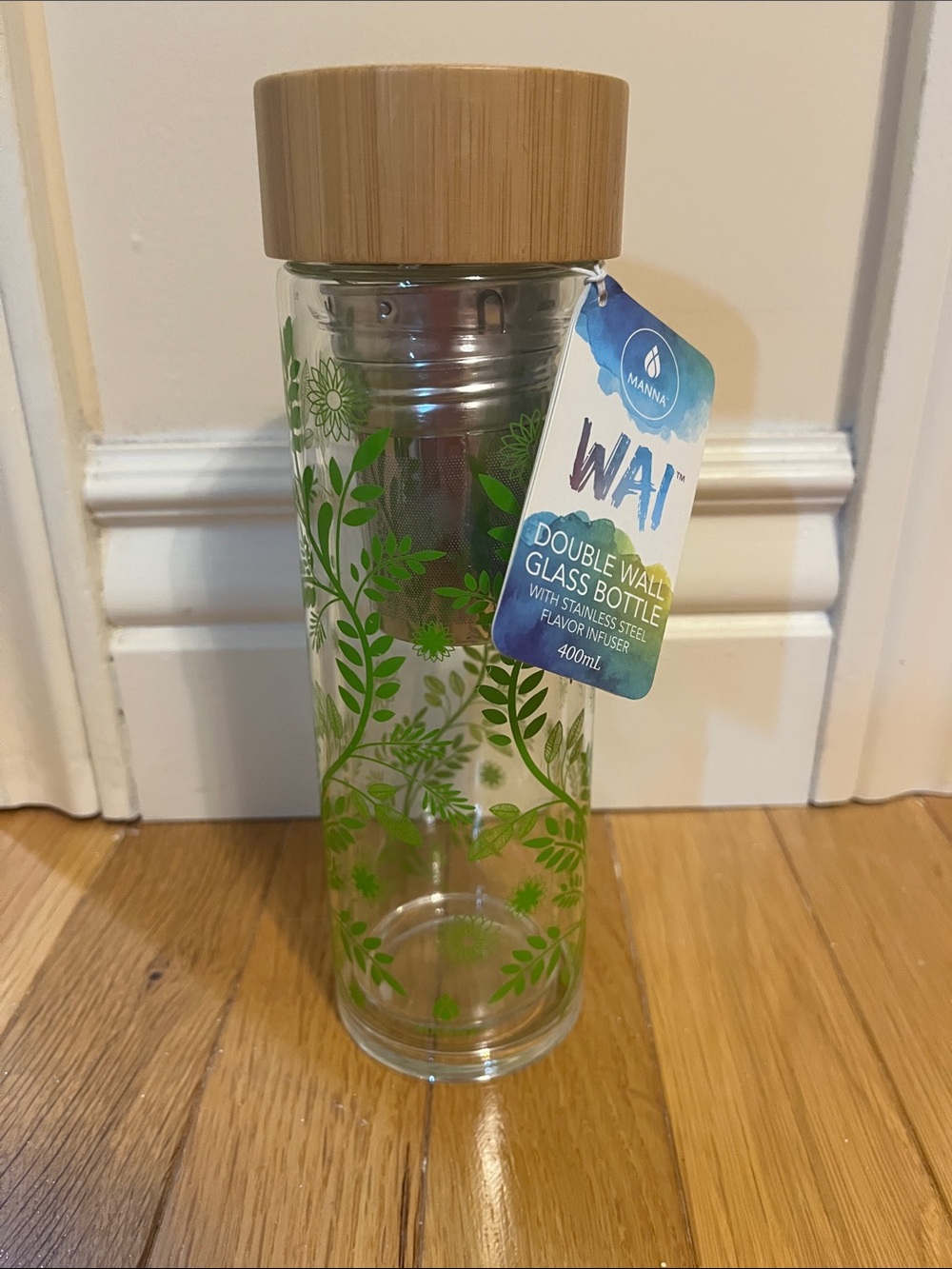NWT Manna Wai double wall glass bottle with stainless steel flavour infuser